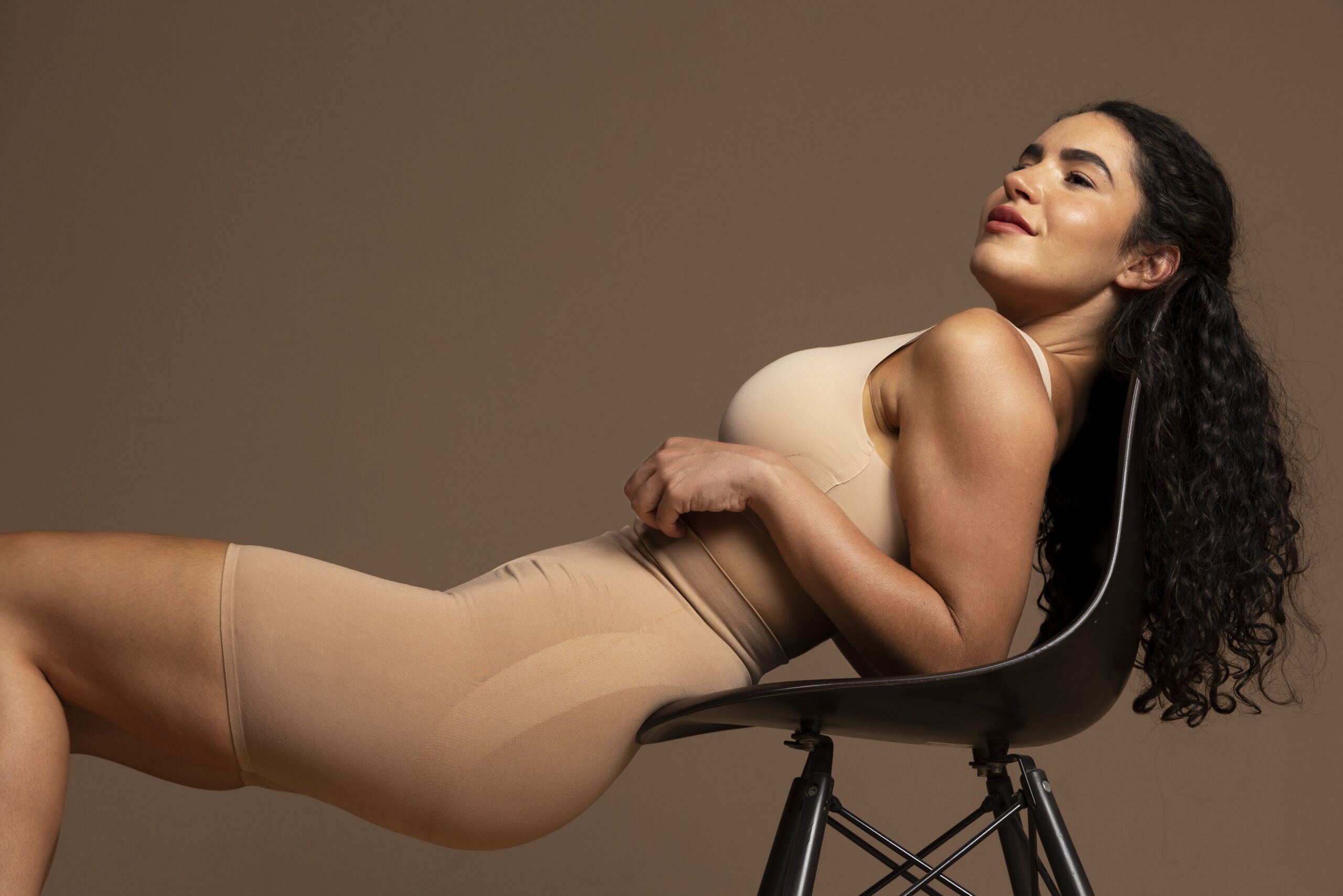 Read more about the article Why Weight Loss Alone Isn’t Enough: The Celebrity Body-Contouring Trend Everyone’s Talking About